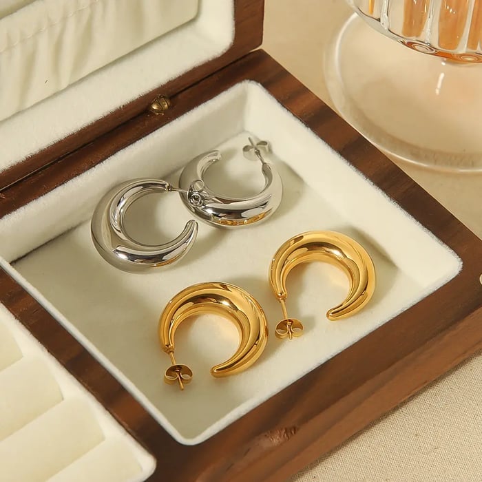 1 pair of classic fashion  gold stainless steel shiny hollow crescent earrings for women's daily wear